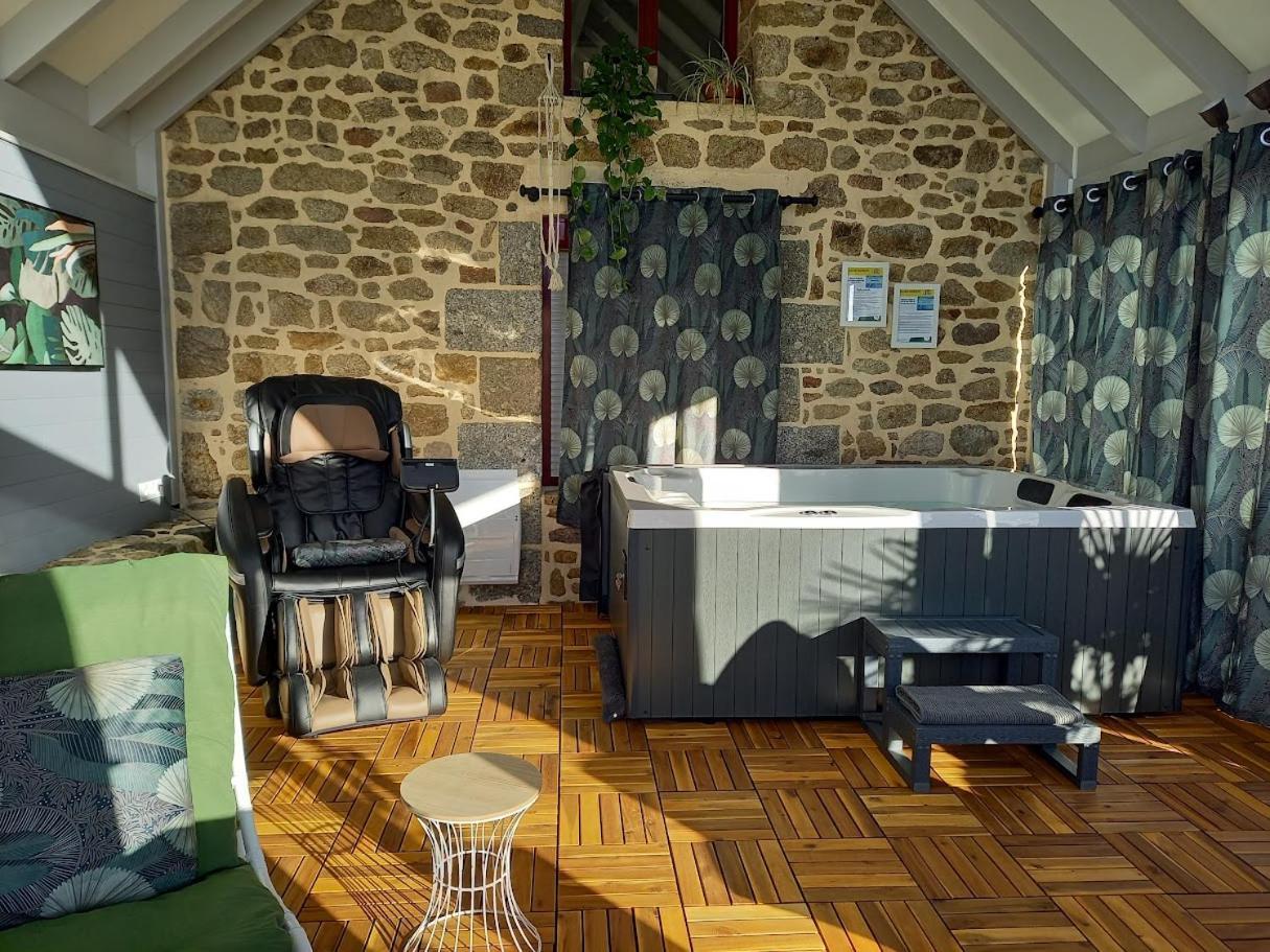 Le Domaine De La Petite Chevre Villa Ploumagoar Dış mekan fotoğraf